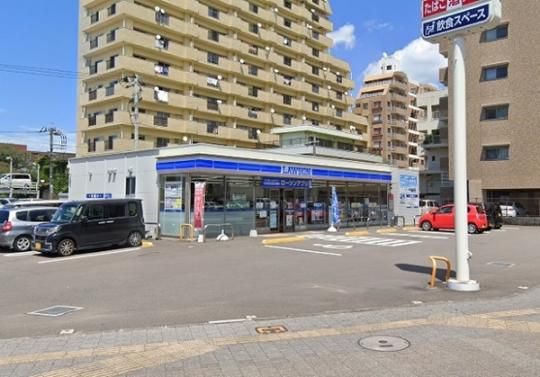 コンビニ　ローソン宮崎上野町店（コンビニ）まで353m