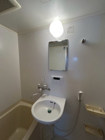 洗面設備　使いやすい洗面所です