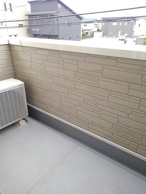 バルコニー　南向きで日当たり良好です。