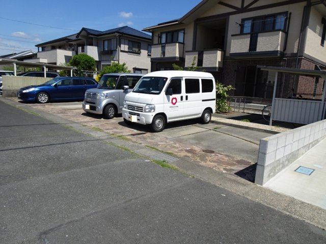 【カサロスの駐車場】