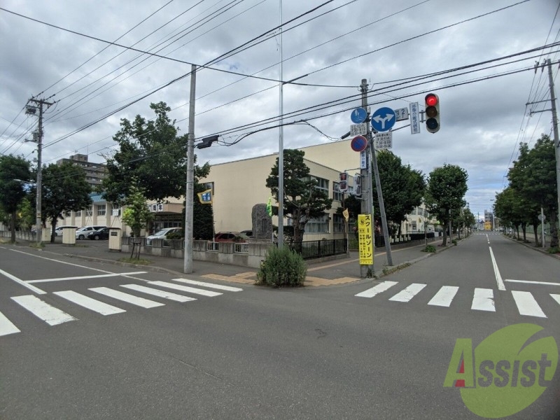 【札幌市北区北二十二条西のマンションの小学校】