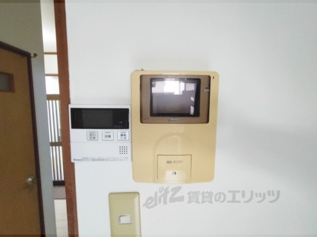 その他設備　給湯器リモコン