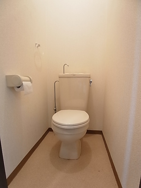 トイレ　シンプルなトイレ