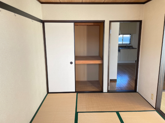 ハイツ朝の居間写真