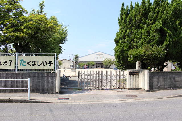 【パナハイツ有田Ｂの小学校】