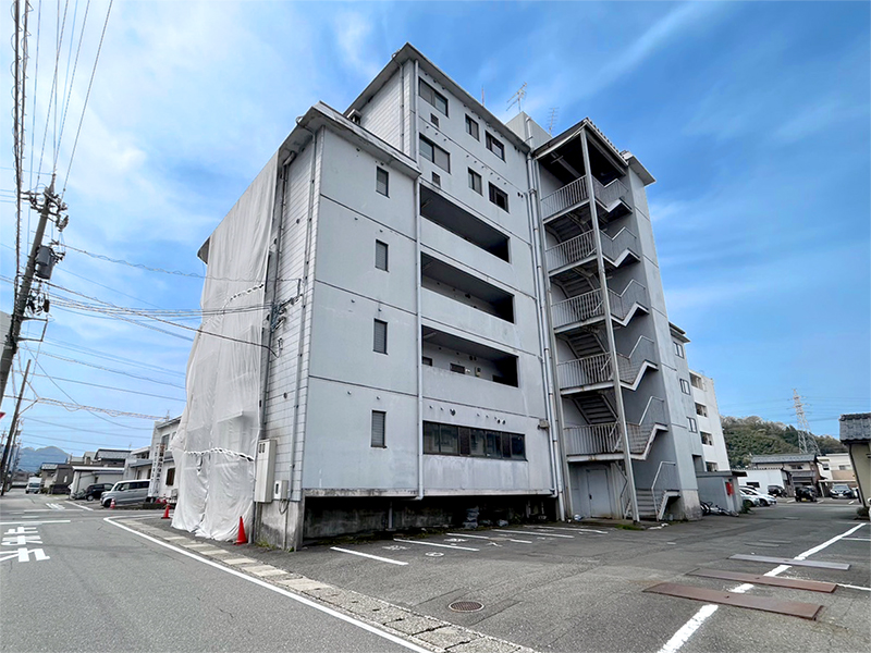 アシスト第3福井マンションIIの建物外観