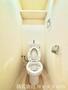 トイレ　落ち着いた色調のトイレです