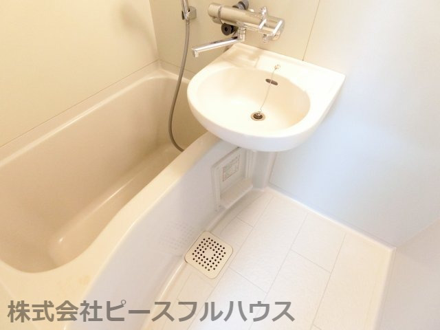 バス・シャワールーム　詳細は、RISUMO江坂本店→06-6155-7137まで♪