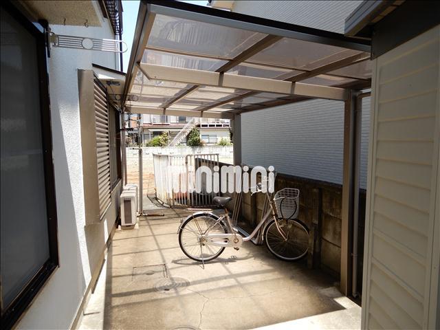 その他共有部分　屋根付きの駐輪場あります