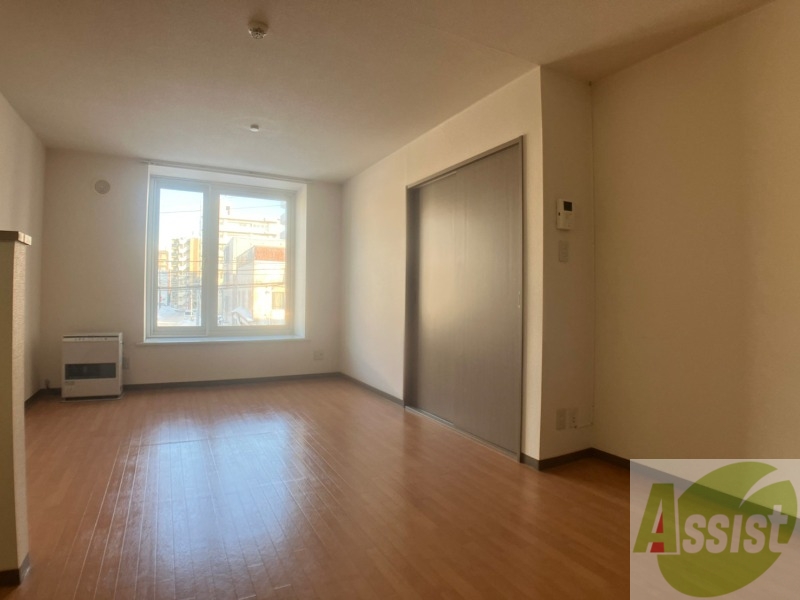 居室・リビング　広くてキレイなお部屋が広がっていて、充実した生活が送れそう。