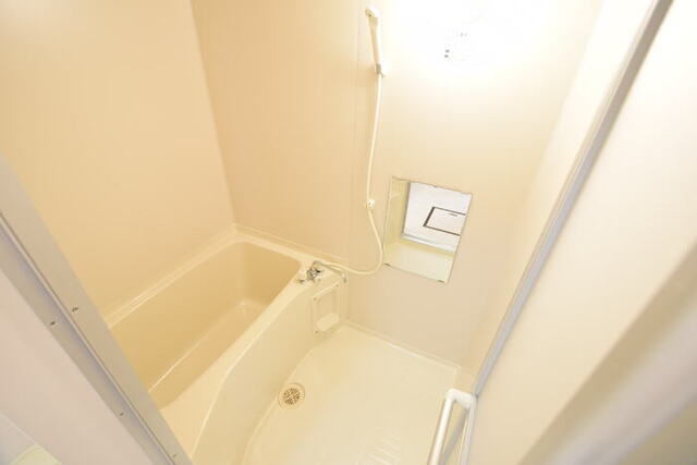 バス・シャワールーム　バスルーム