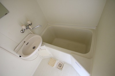 バス・シャワールーム　同物件、別号室のものです。