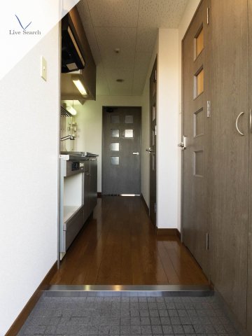 玄関　別室の室内写真となります。