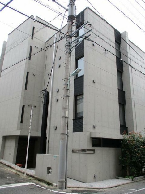 1LDK Mansion in Meguro, Tokyo - Image 1