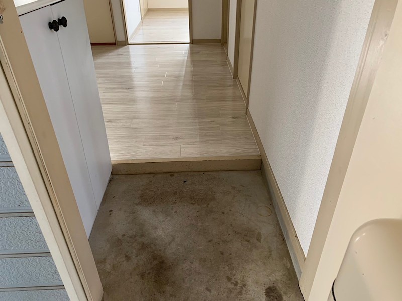 玄関　現況優先