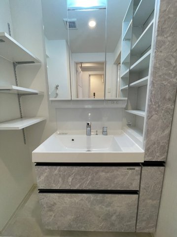 洗面設備　詳細は、RISUMO江坂本店→06-6155-7137まで♪