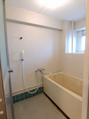 バス・シャワールーム　お風呂です