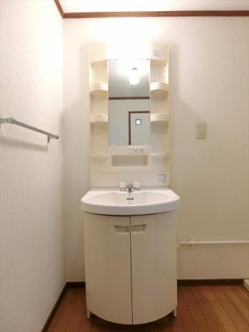 洗面設備　使いやすい洗面所です