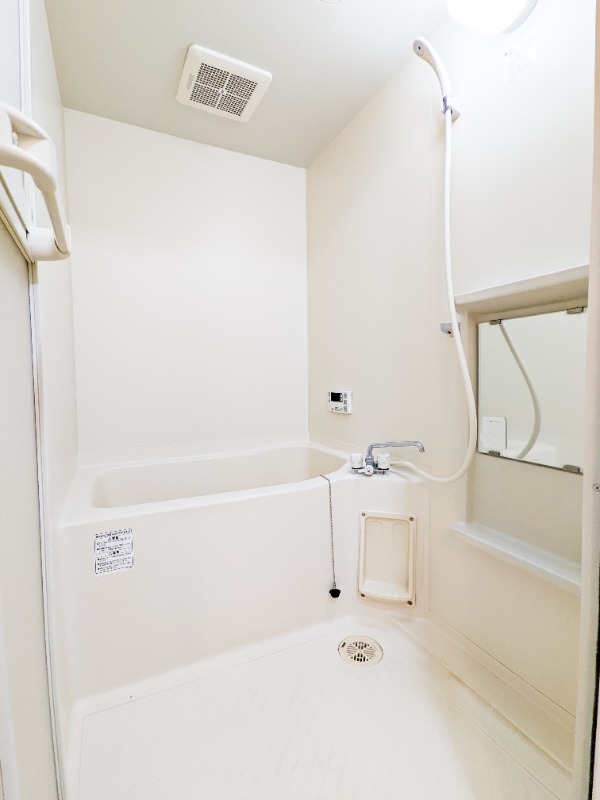 バス・シャワールーム　図面と現状に相違がある場合には現状を優先