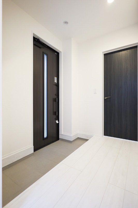 玄関　図面と現状に相違がある場合には現状を優先