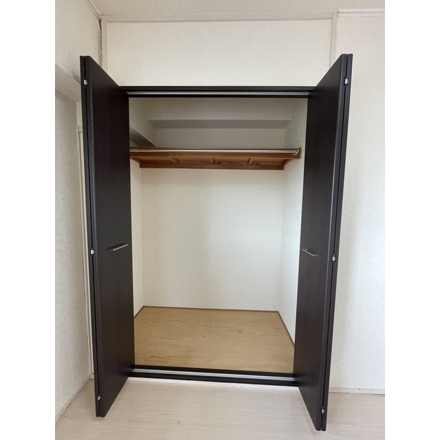 収納　中洋間収納