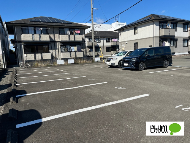 駐車場　駐車場