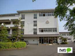 中学校　焼津市立大富中学校（中学校）まで490m