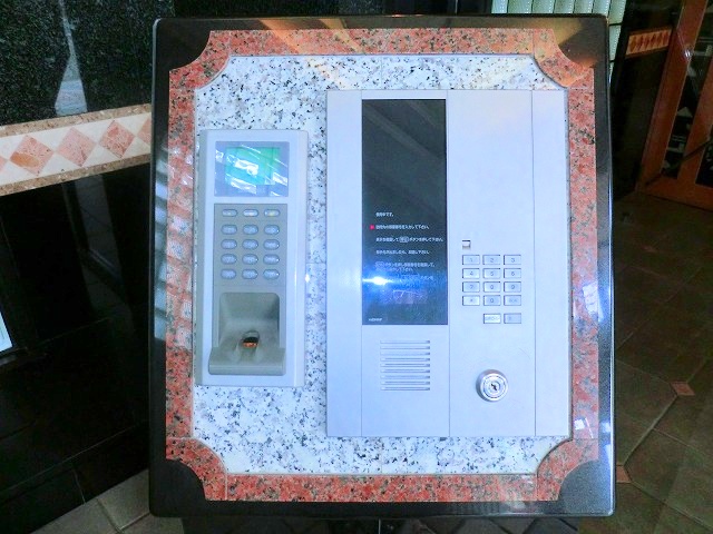 セキュリティ　オートロック・指紋認証システム