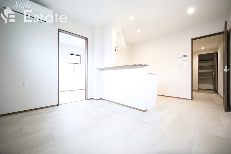 居室・リビング　リビング