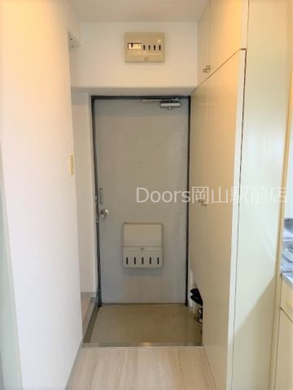 玄関　別のお部屋の写真です。