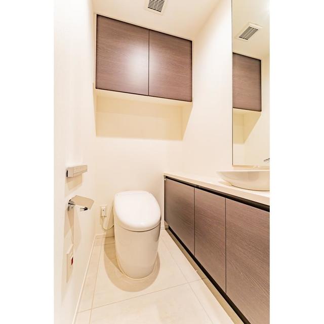 トイレ　※写真は同タイプ住戸です。