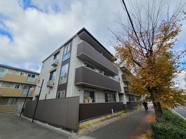 建物外観　シンプルなデザインの外観です