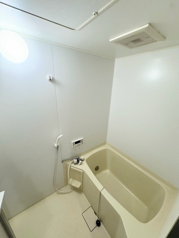 バス・シャワールーム　図面と現状に相違がある場合には現状を優先