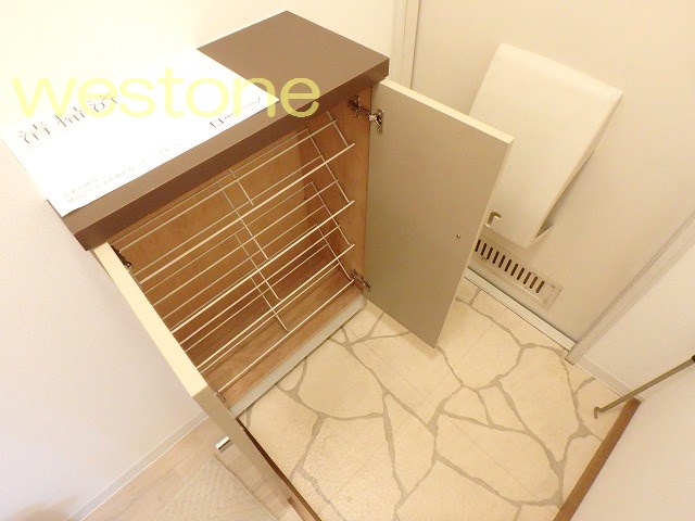 玄関　玄関収納