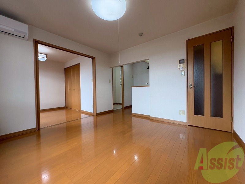 居室・リビング　広くてキレイなお部屋が広がっていて、充実した生活が送れそう。