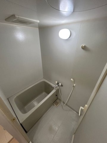 バス・シャワールーム　日々の暮らしに欠かせないお風呂です