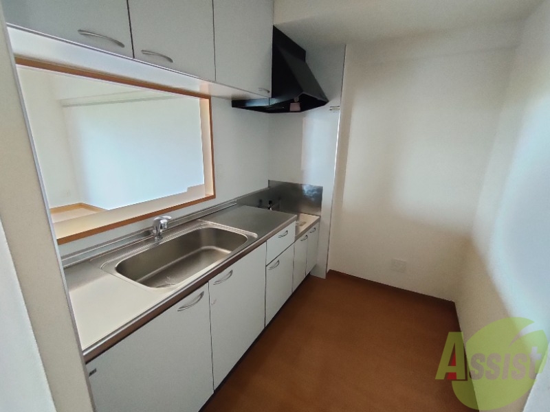 キッチン　喫緊は調理スペースが広くて使いやすそう！