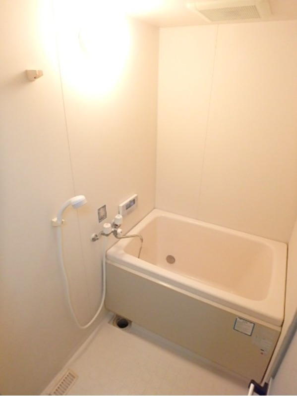 バス・シャワールーム　図面と現状に相違がある場合には現状を優先