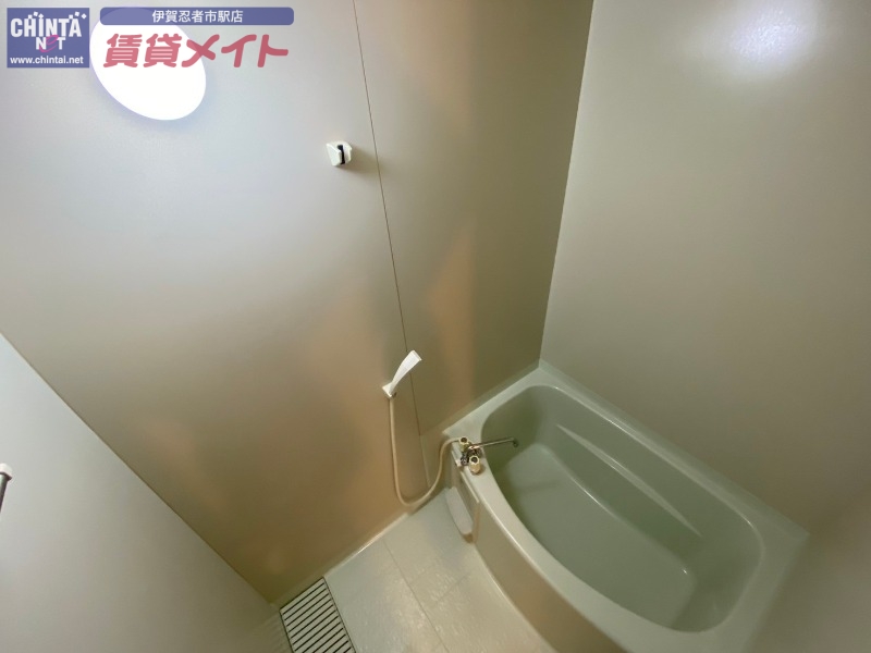 バス・シャワールーム　別部屋参考写真となります。