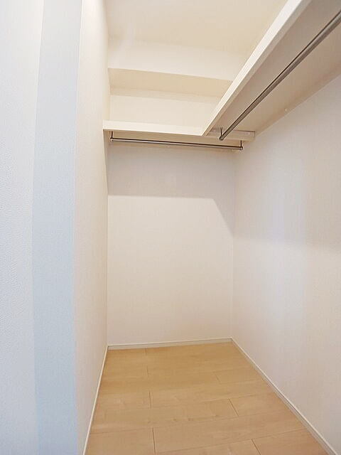 収納　ウォークインクローゼットなので収納豊富です★
