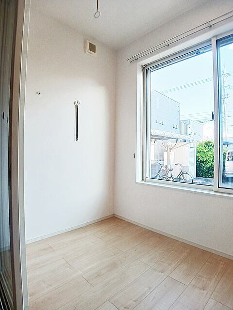 バルコニー　陽当たり良好なサンルームです♪