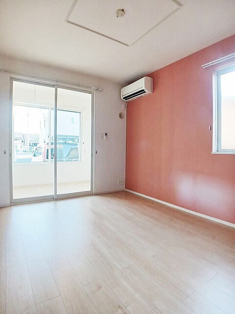 居室・リビング　明るい室内です☆