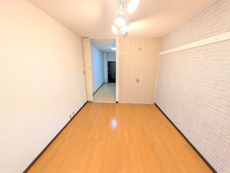 その他部屋・スペース　洋室収納側