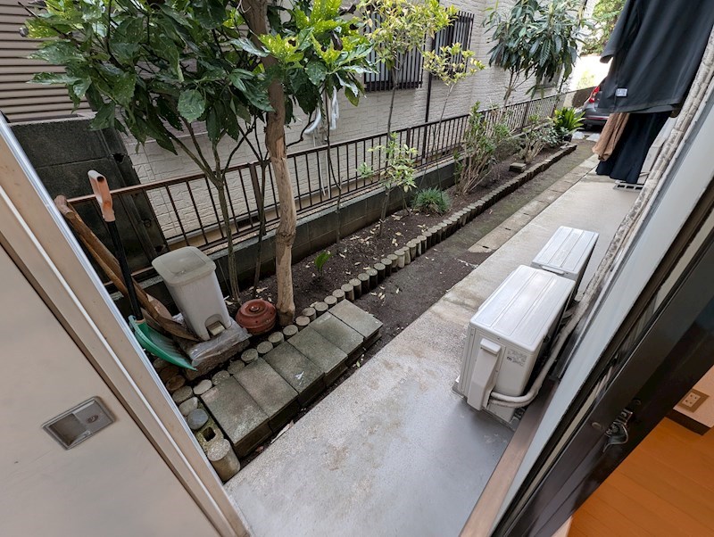 バルコニー　テラス