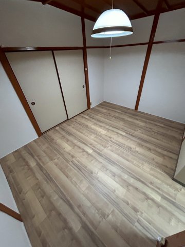 その他部屋・スペース　広くて明るい寝室