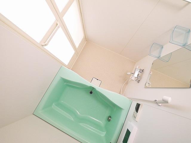 バス・シャワールーム　テレビ付きなので入浴時間を楽しめます