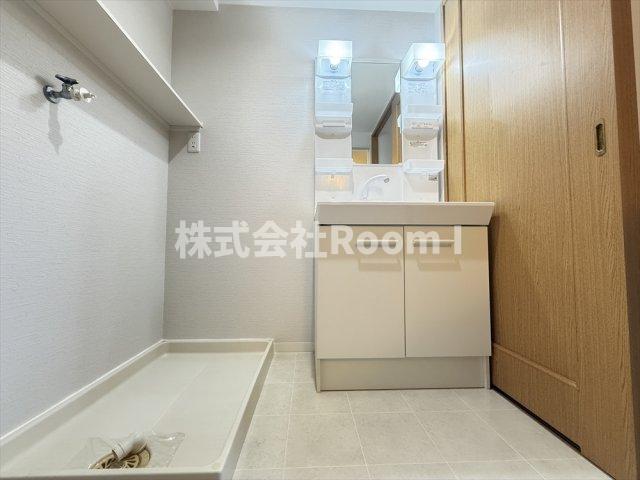 洗面設備　スペースが確保できる洗面所です