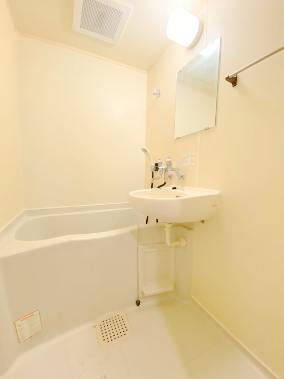 バス・シャワールーム　きれいなお風呂で快適バスタイム♪