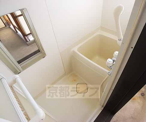 バス・シャワールーム　シャワーも付いてます。