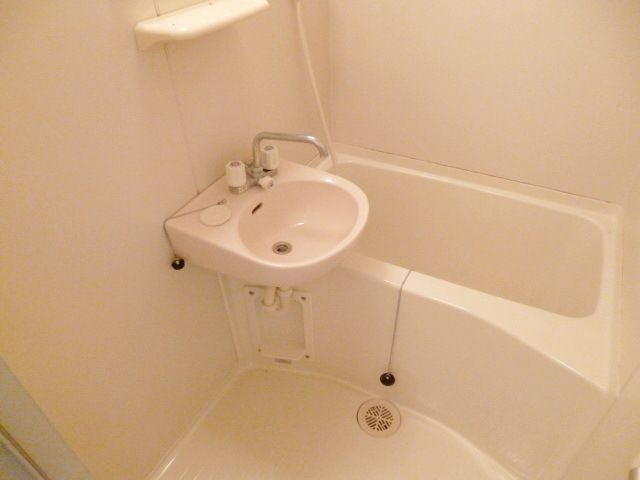 バス・シャワールーム　同一タイプ